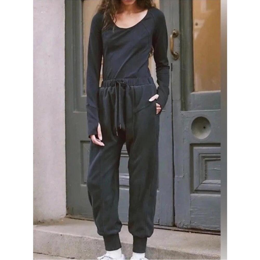 Free People FP Movement Make It Count Jumpsuit Black M Comfy Fleece NEW! $118 - Picture 1 of 9